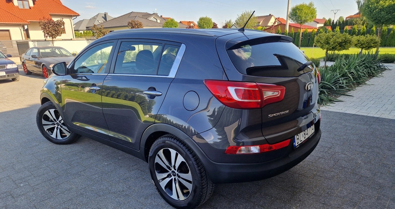 Kia Sportage cena 48999 przebieg: 143000, rok produkcji 2013 z Chęciny małe 781